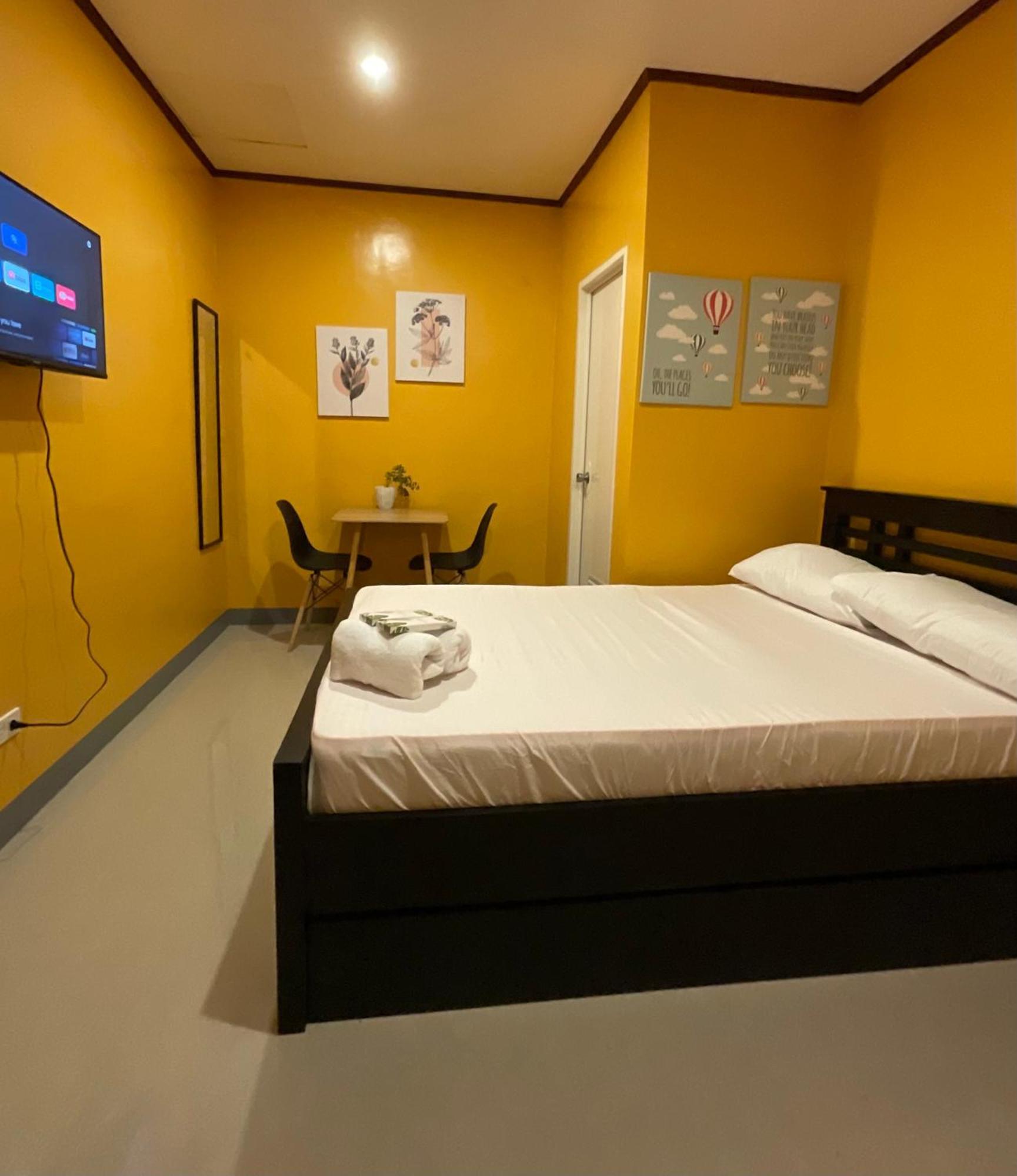 Halajo Bnb Transient Laoag Camera foto